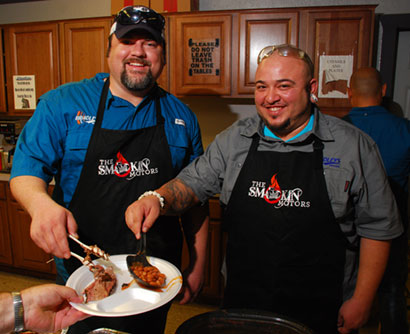 ’SMOKING MOTORS’ BBQ TEAM